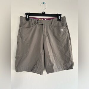 Mountain Hardwear Nylon Hiking Bermuda Trail Shorts Grey/Gray Size 4
